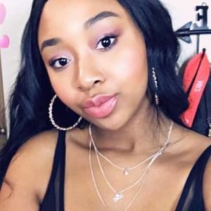 Meet your Posher, Ashli